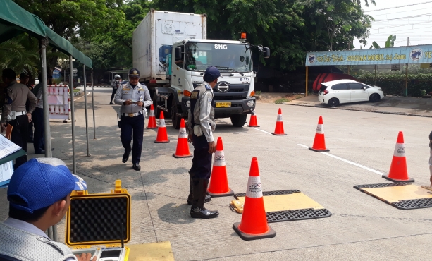 Kegiatan Operasi ODOL (Over Dimension Over Load)