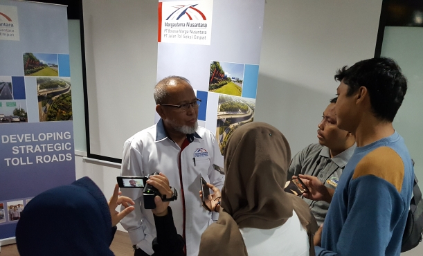 Konferensi Pers Penyesuaian Tarif
