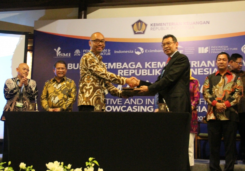 Memorandum of Understanding Signing on Project Financing of Jakarta Outer Ring Road (JORR) Elevated Cikunir – Ulujami Memorandum of Understanding Signing on Project Financing of Jakarta Outer Ring Road (JORR) Elevated Cikunir – Ulujami