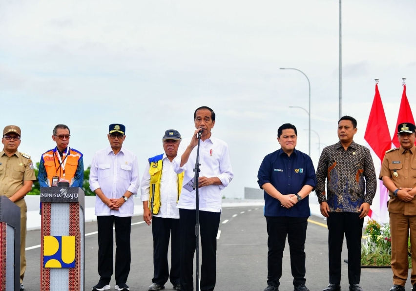 Makassar New Port Toll Access Road Inaugurated by Jokowi Makassar New Port Toll Access Road Inaugurated by Jokowi