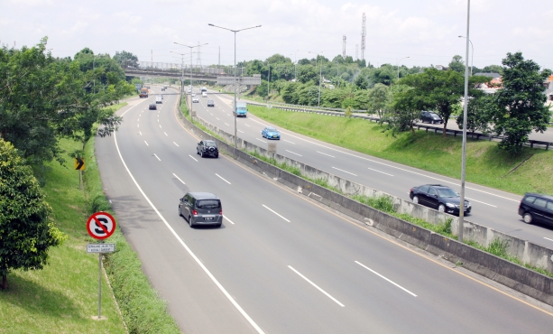 Informasi Kecelakaan Di Jalan Layang Tegalrotan, Ciputat, Tangerang…